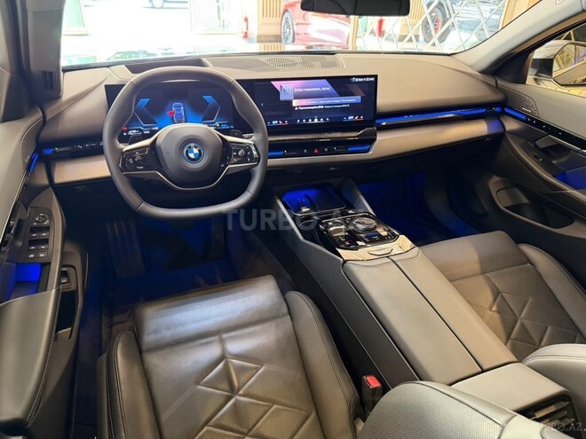 BMW 530e 2024, 20,000 km - 2.0 л - Bakı