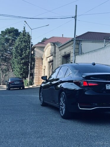 Lexus ES 300h 2021, 80,000 km - 2.5 л - Bakı