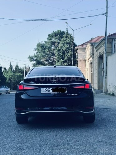 Lexus ES 300h 2021, 80,000 km - 2.5 л - Bakı