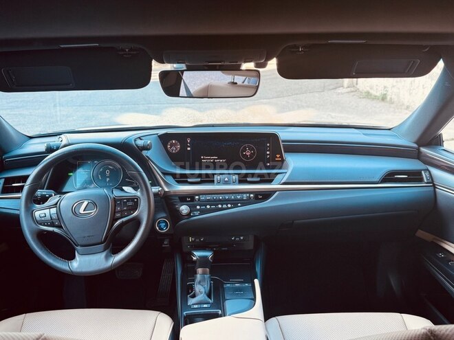 Lexus ES 300h 2021, 80,000 km - 2.5 л - Bakı