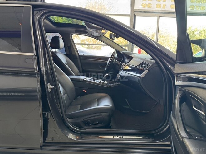 BMW 520 2015, 240,000 km - 2.0 l - Sumqayıt