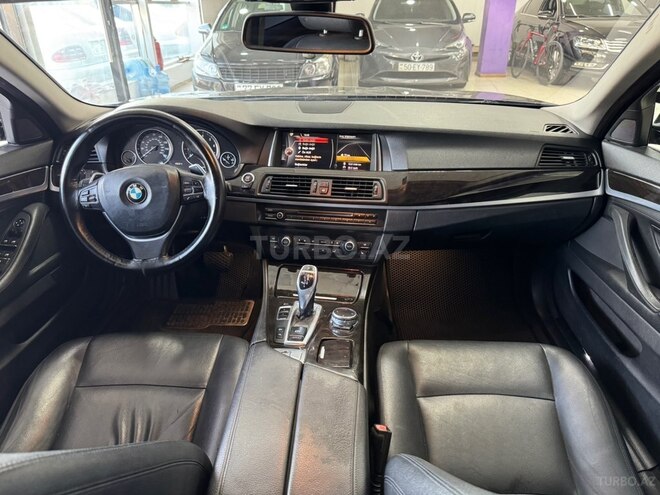 BMW 520 2015, 240,000 km - 2.0 l - Sumqayıt