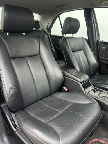 Mercedes E 240 1999, 453,280 km - 2.4 l - Sumqayıt