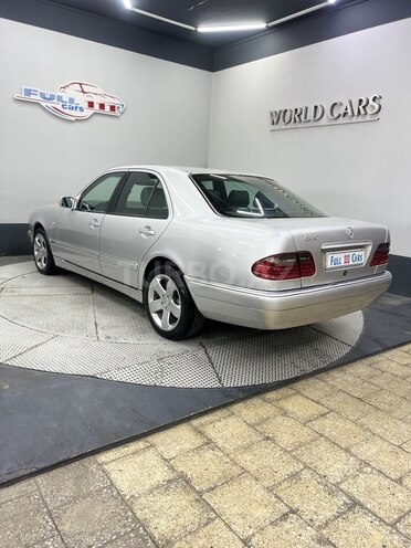 Mercedes E 240 1999, 453,280 km - 2.4 l - Sumqayıt