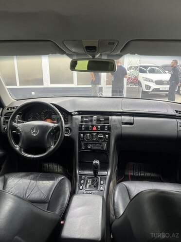 Mercedes E 240 1999, 453,280 km - 2.4 l - Sumqayıt