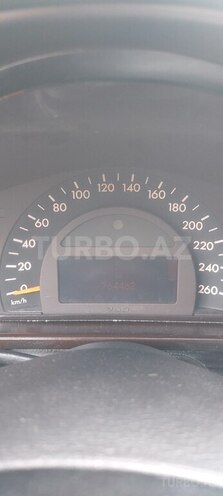 Mercedes C 200 2002, 748,652 km - 2.2 l - Tovuz