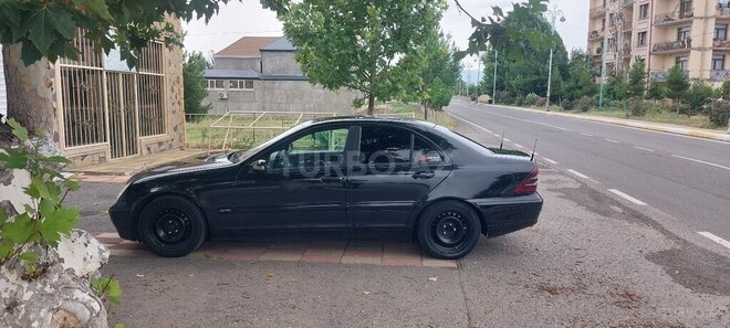 Mercedes C 200 2002, 748,652 km - 2.2 l - Tovuz