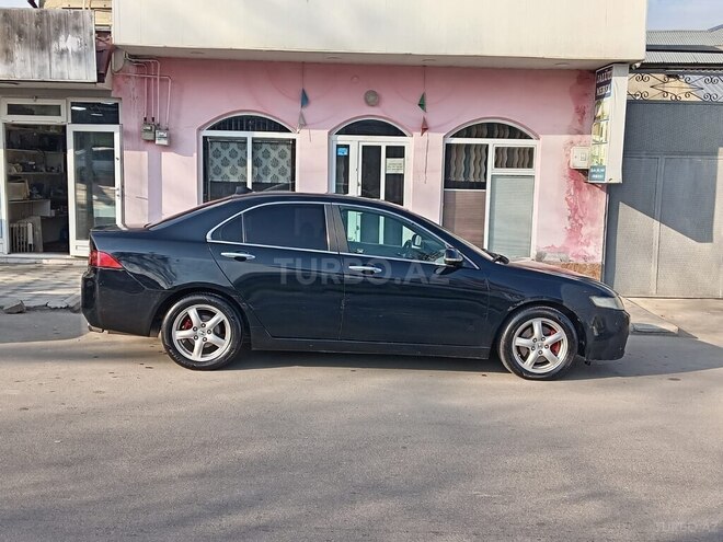 Honda Accord 2004, 250,000 km - 2.4 l - Quba
