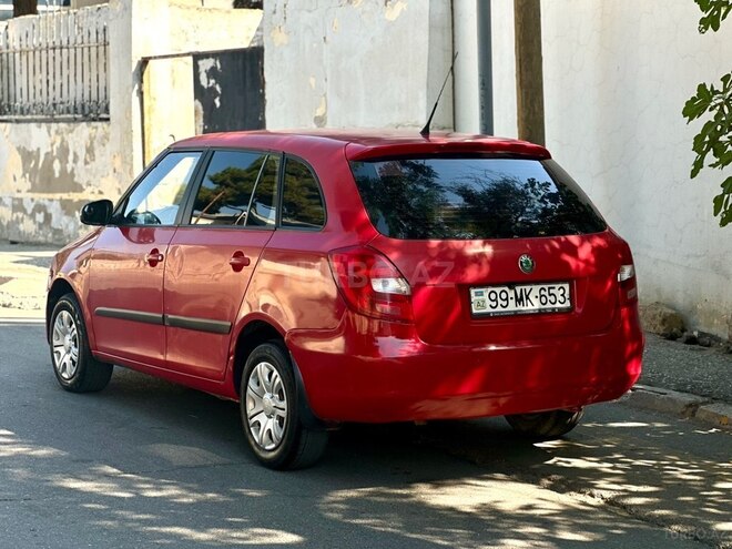Skoda Fabia 2011, 497,000 km - 1.6 л - Bakı