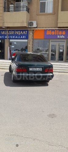 Mercedes E 230 1997, 585,000 km - 2.3 l - Bakı