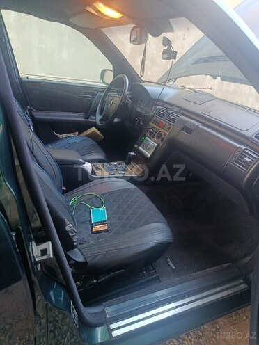 Mercedes E 230 1997, 585,000 km - 2.3 l - Bakı