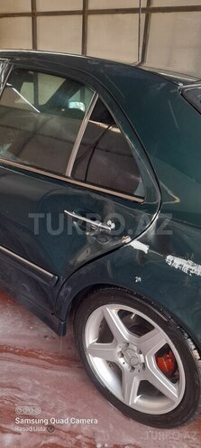 Mercedes E 230 1997, 585,000 km - 2.3 l - Bakı