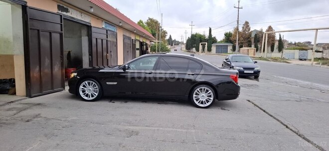 BMW 750 2011, 127,000 km - 4.4 l - Bakı