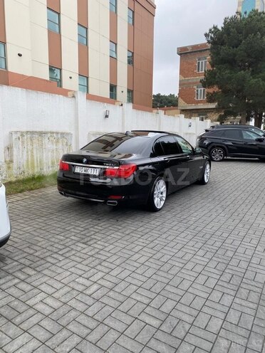 BMW 750 2011, 127,000 km - 4.4 l - Bakı