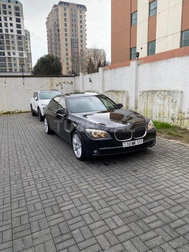 BMW 750 2011, 127,000 km - 4.4 l - Bakı