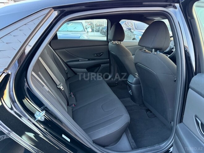Hyundai Elantra 2025, 9,500 km - 2.0 л - Bakı