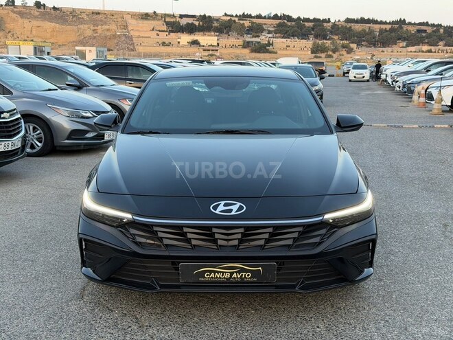Hyundai Elantra 2025, 9,500 km - 2.0 л - Bakı