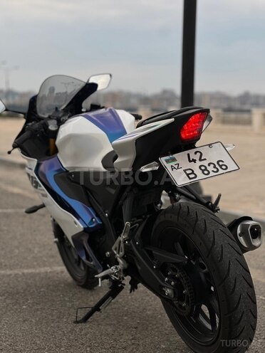 Yamaha R15 V4 2025, 9,999 km - 0.2 l - Bakı