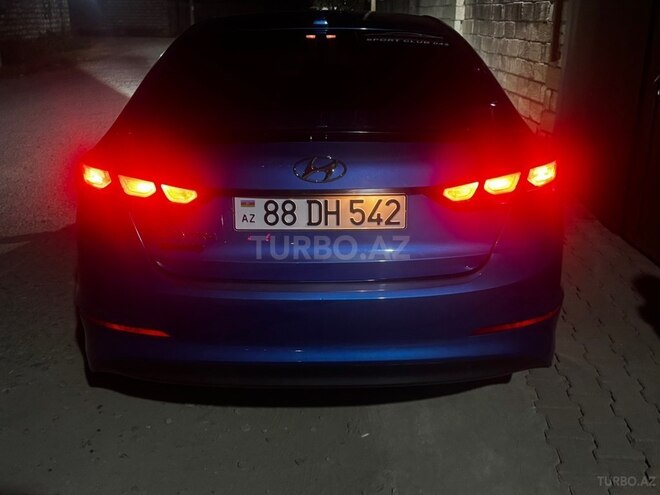 Hyundai Elantra 2016, 241,402 km - 2.0 l - Lənkəran