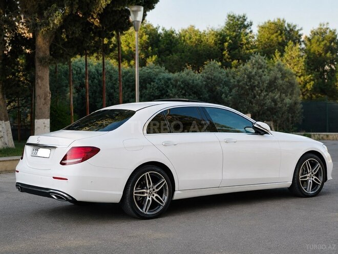 Mercedes E 220 d 2017, 175,940 km - 2.0 l - Bakı