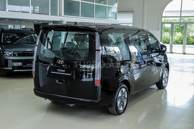 Hyundai Staria 2026, 0 km - 2.2 l - Bakı