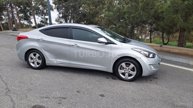 Hyundai Elantra 2011, 140,000 km - 1.8 l - Bakı
