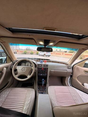 Mercedes C 230 2000, 255,000 km - 2.3 l - Bakı