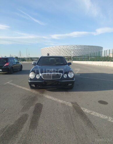 Mercedes E 270 1999, 358,880 km - 2.7 l - Bakı