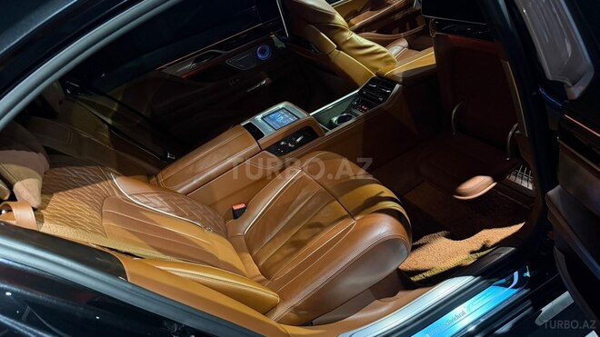 BMW 750 2017, 83,000 km - 4.4 l - Bakı
