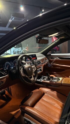 BMW 750 2017, 83,000 km - 4.4 l - Bakı