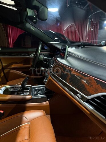 BMW 750 2017, 83,000 km - 4.4 l - Bakı