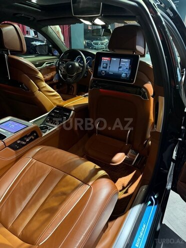 BMW 750 2017, 83,000 km - 4.4 l - Bakı