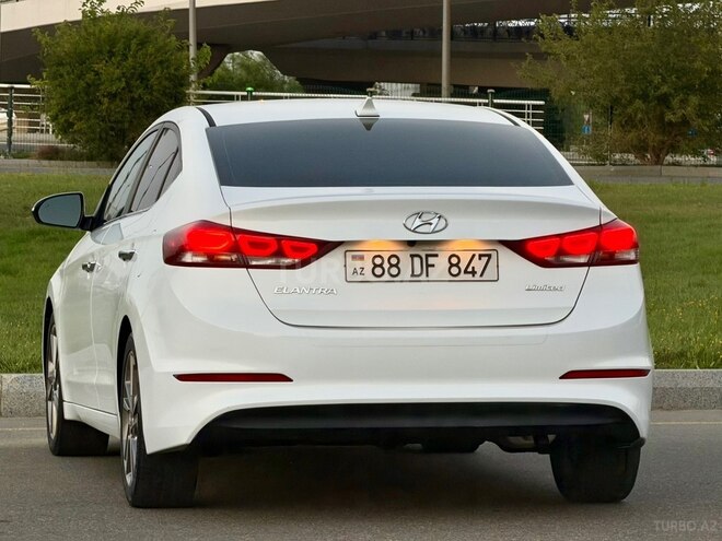 Hyundai Elantra 2016, 81,200 km - 2.0 l - Bakı