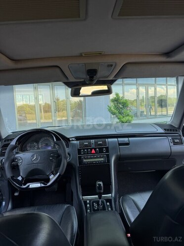 Mercedes E 320 2001, 300,000 km - 3.2 л - Lənkəran