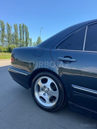 Mercedes E 320 2001, 300,000 km - 3.2 л - Lənkəran