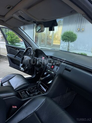 Mercedes E 320 2001, 300,000 km - 3.2 л - Lənkəran
