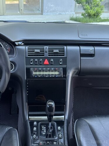 Mercedes E 320 2001, 300,000 km - 3.2 л - Lənkəran
