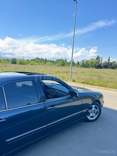 Mercedes E 320 2001, 300,000 km - 3.2 л - Lənkəran