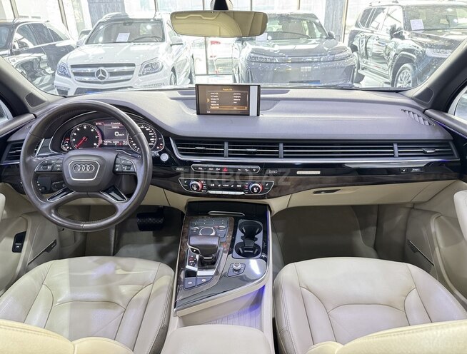 Audi Q7 2017, 126,700 km - 3.0 l - Bakı
