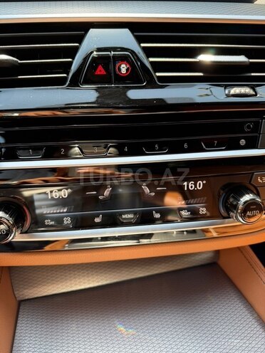 BMW 530e 2019, 121,200 km - 2.0 л - Bakı