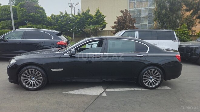 BMW 750 2011, 192,000 km - 4.4 l - Bakı