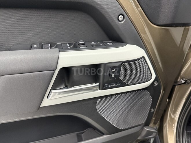 Land Rover Defender 2020, 22,300 km - 2.0 л - Bakı