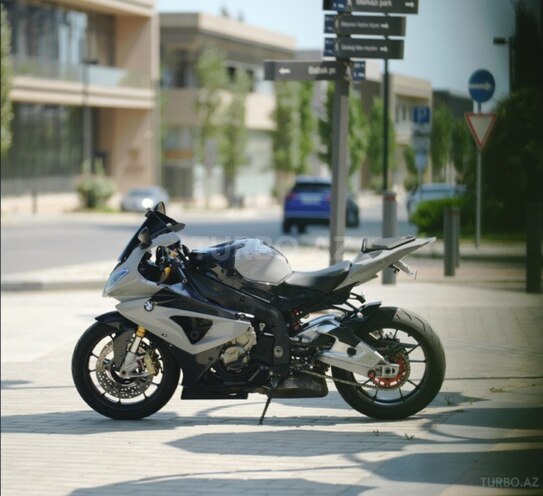 BMW  2011, 26,000 km - 1.0 l - Bakı