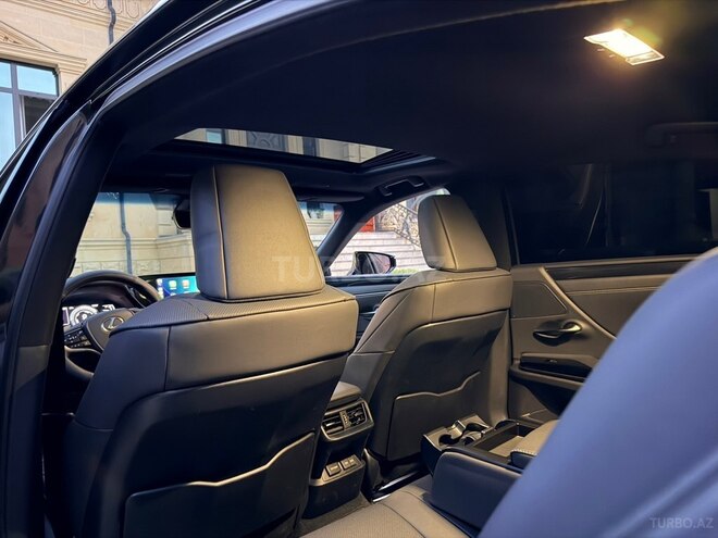 Lexus ES 300h 2023, 41,000 km - 2.5 l - Bakı