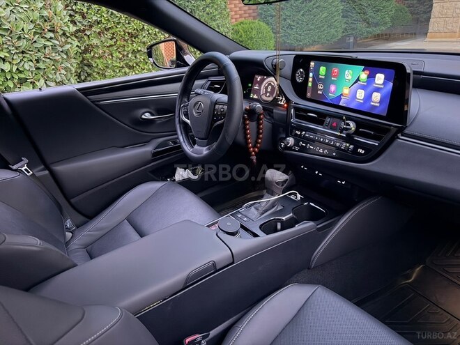 Lexus ES 300h 2023, 41,000 km - 2.5 l - Bakı