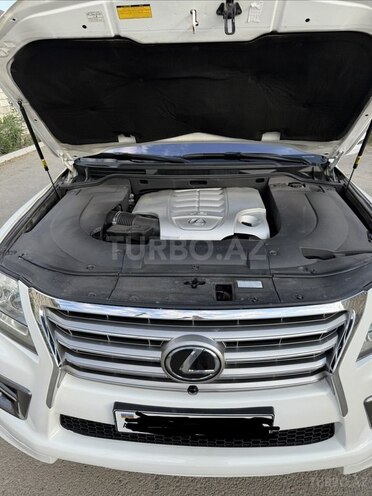 Lexus LX 570 2013, 181,000 km - 5.7 l - Xudat