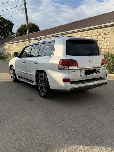 Lexus LX 570 2013, 181,000 km - 5.7 l - Xudat