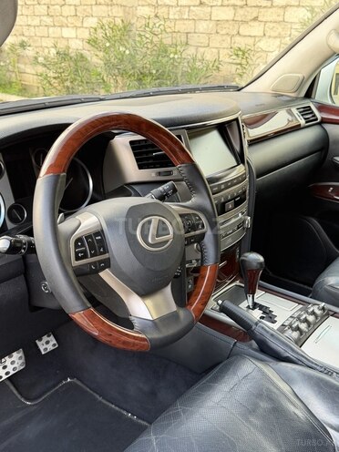 Lexus LX 570 2013, 181,000 km - 5.7 l - Xudat