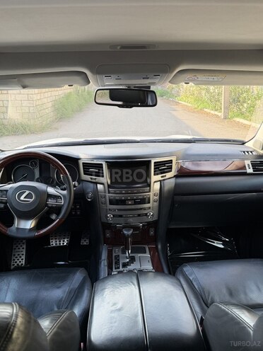 Lexus LX 570 2013, 181,000 km - 5.7 l - Xudat