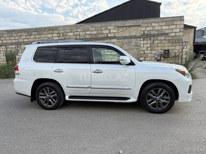 Lexus LX 570 2013, 181,000 km - 5.7 l - Xudat